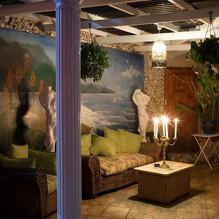Caribe Accommodation And Conferences Питърмарицбург Екстериор снимка