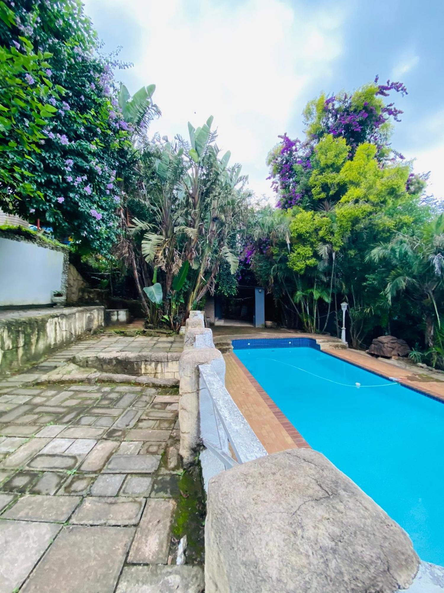 Caribe Accommodation And Conferences Питърмарицбург Екстериор снимка
